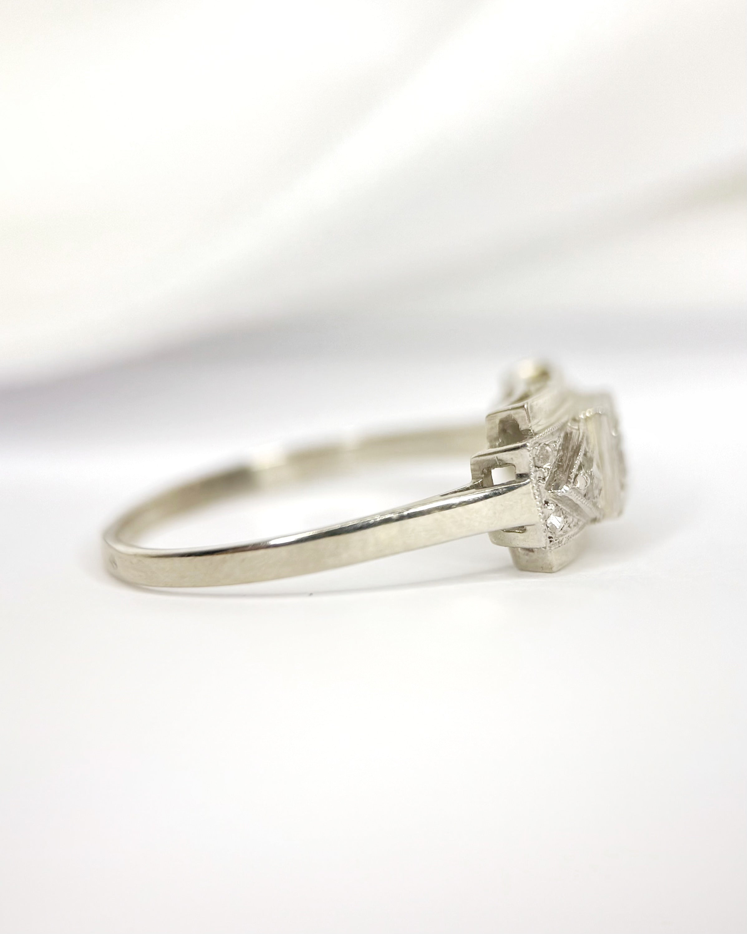 Art Deco Diamond Ring "Lucile"