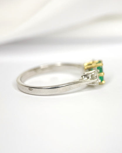 Bague Trilogie Émeraude 0.55 carat &amp; Diamants 0.26 carat "Nil"