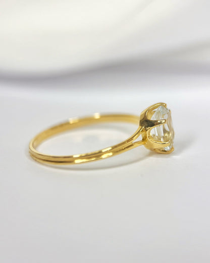 0.80-carat Aquamarine Solitaire Ring "Billie"