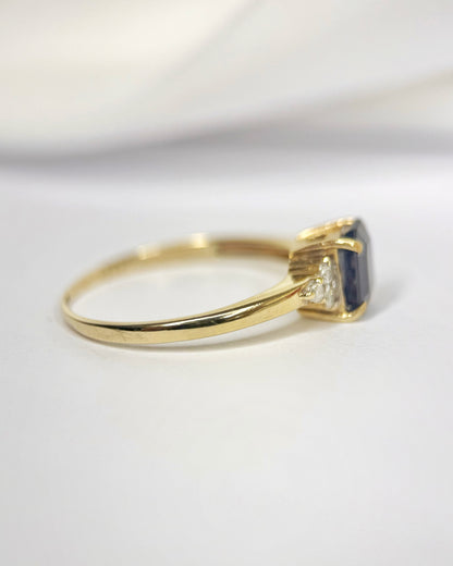 1.20-carat Chatoyant Sapphire &amp; Diamond Trilogy Ring "Louanne"