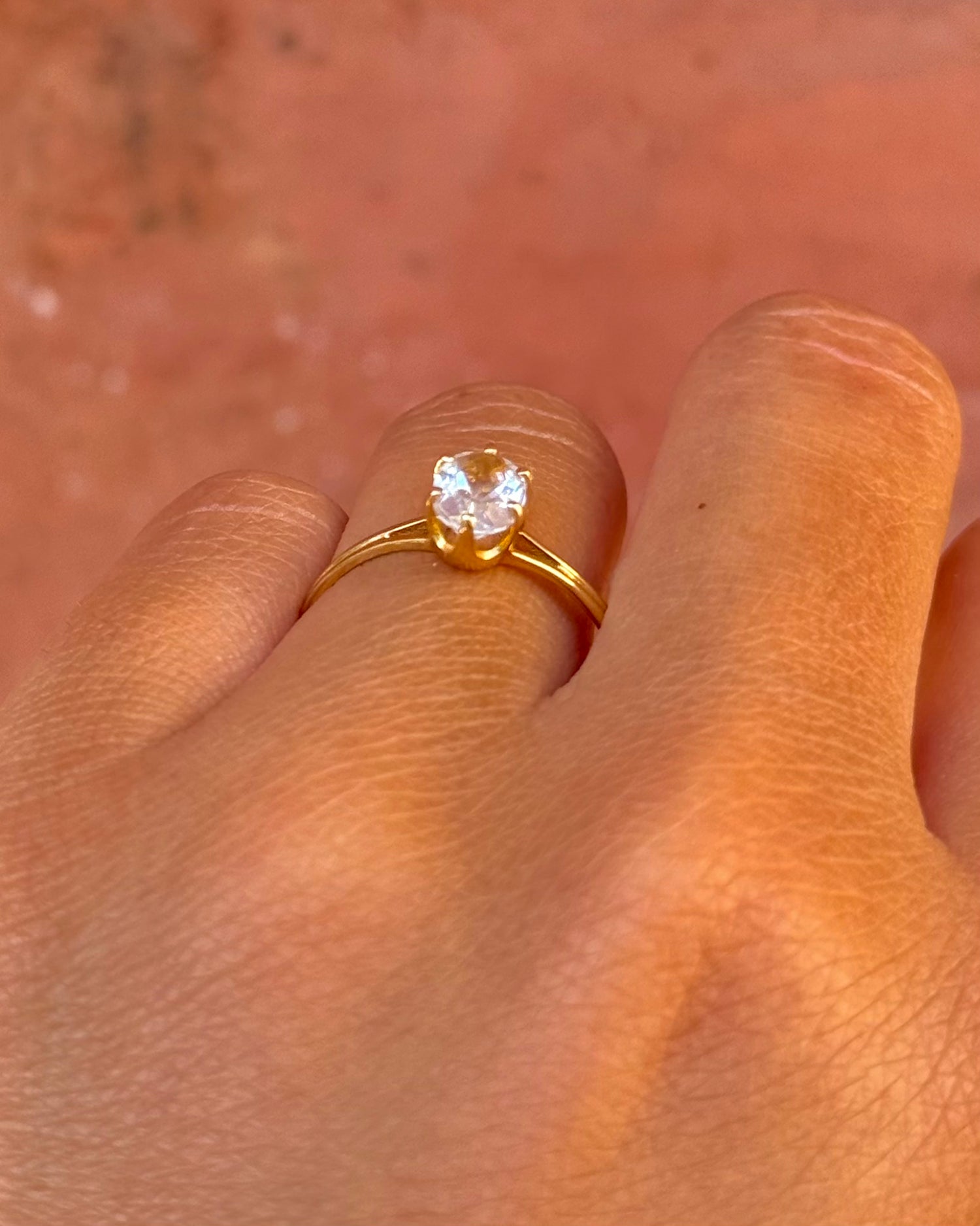 0.80-carat Aquamarine Solitaire Ring "Billie"