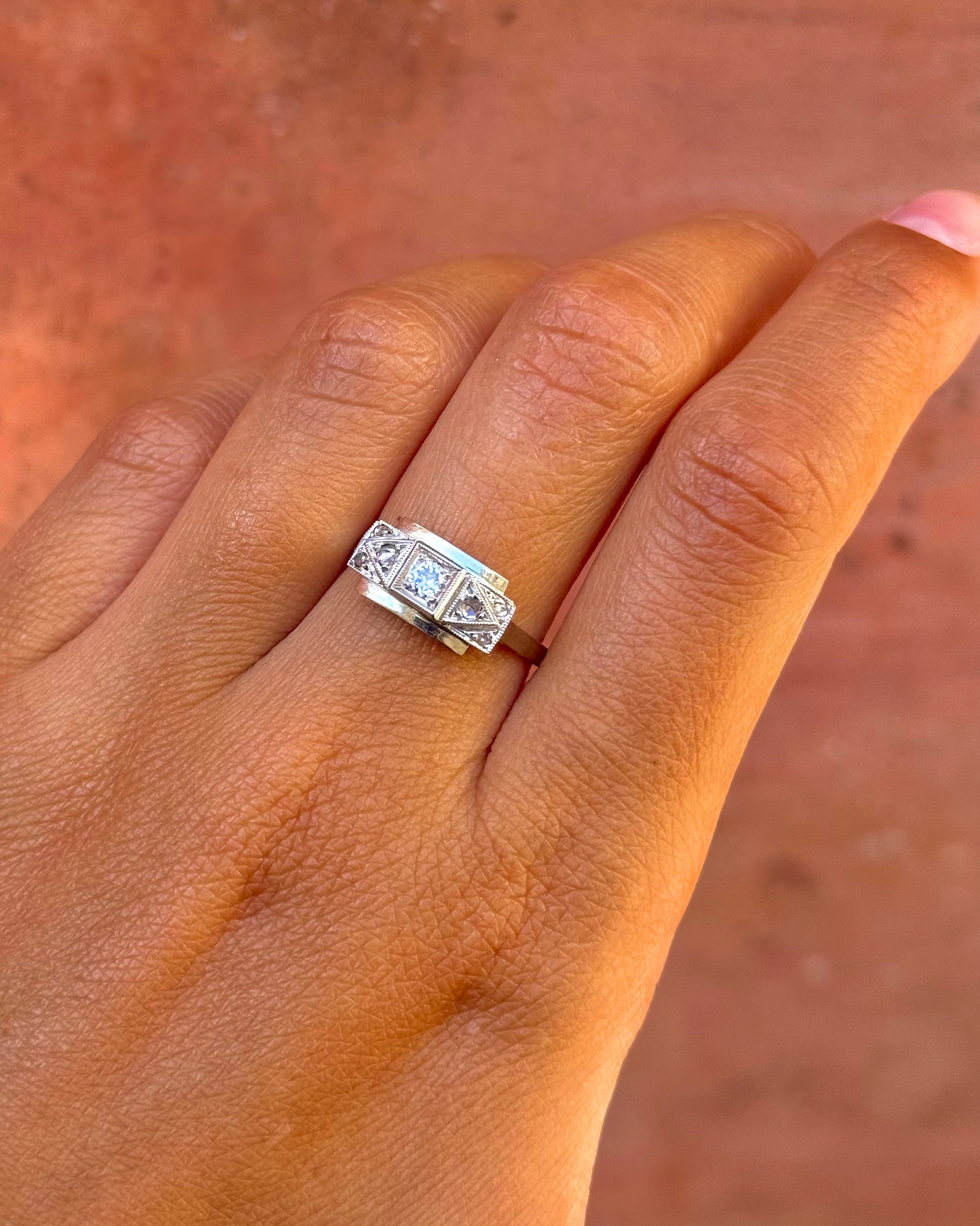 Art Deco Diamond Ring "Lucile"