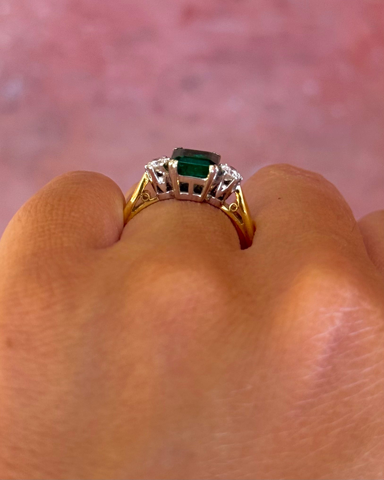 1.04-carat Emerald &amp; 0.20-carat Diamond Trilogy Ring "Léa"