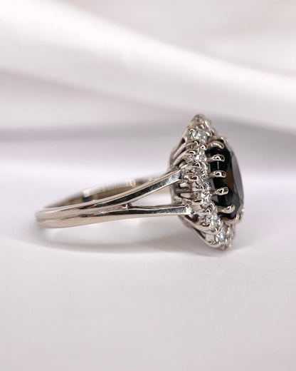 Anillo Margarita de zafiro de 2.50 quilates y diamantes de 0.98 quilates, 6,83 g «Jessica»