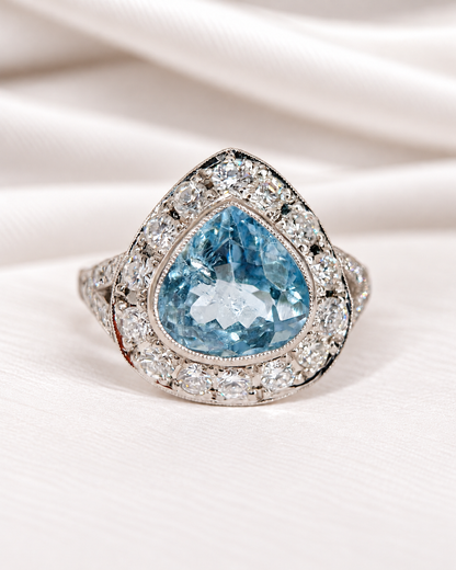 Anillo de estilo art déco con aguamarina de 3.88 quilates y diamantes de 0.49 quilates «Ariette»