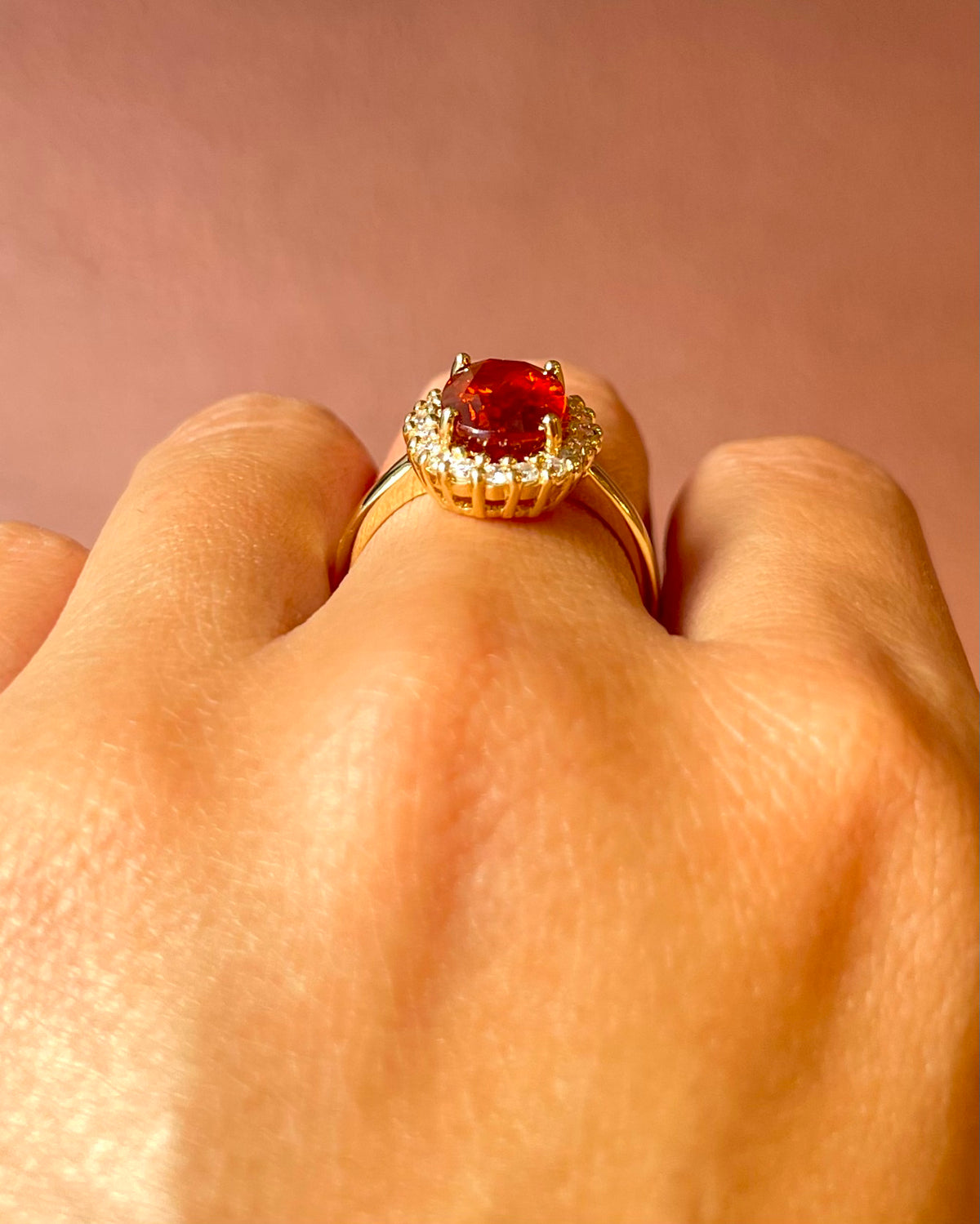 Bague Marguerite Saphir Orange 3.25 carats &amp; Diamants 0.27 carat 4,14g "Elise"