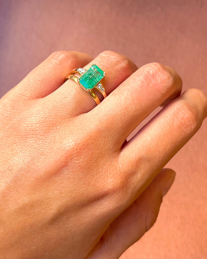 Bague Trilogie Émeraude Colombienne 2.40 carats &amp; Diamants "Alisée"