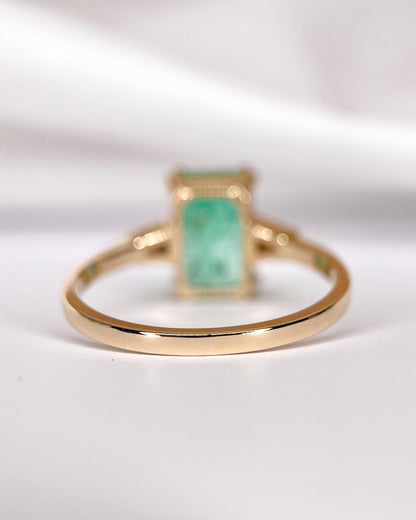 Bague Trilogie Émeraude Colombienne 2.40 carats &amp; Diamants "Alisée"