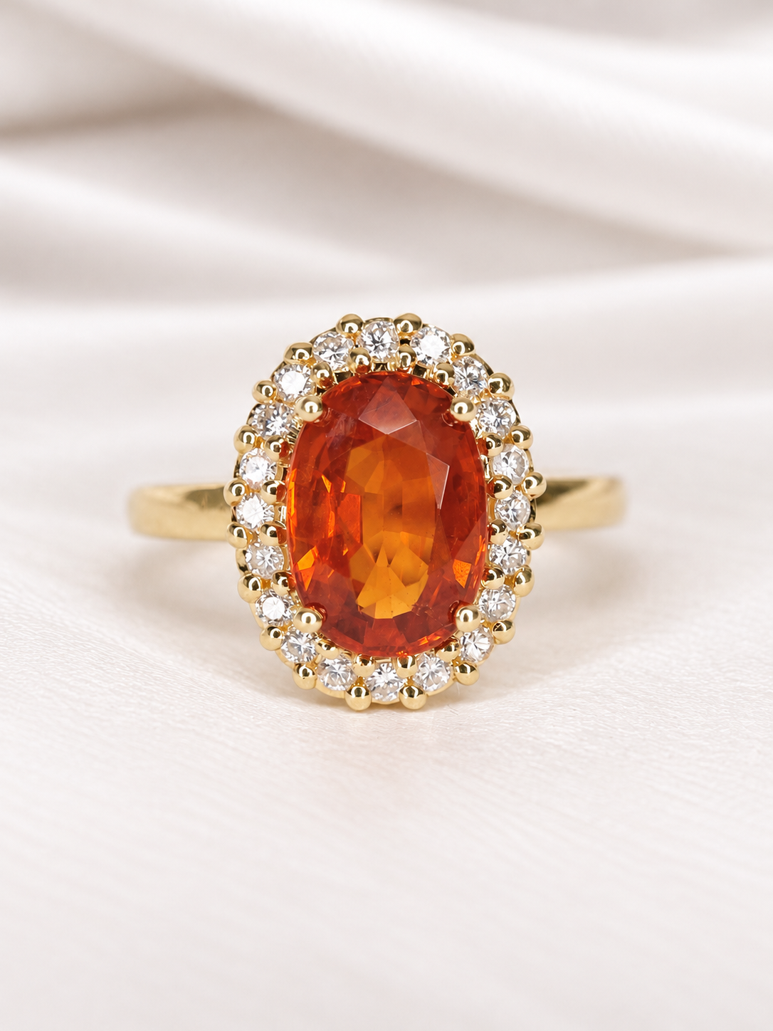 Bague Marguerite Saphir Orange 3.25 carats &amp; Diamants 0.27 carat 4,14g "Elise"
