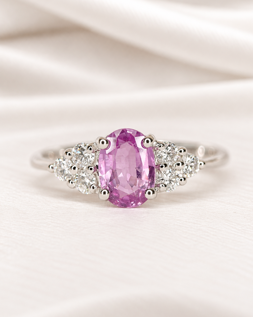 Bague Trilogie Saphir Rose 0.99 carat &amp; Diamants 0.30 carat "Rosalia"