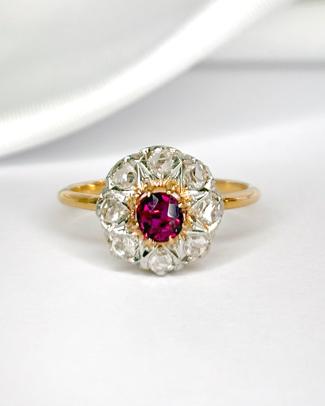 Bague Marguerite Rubis 0.45 carat &amp; Diamants 0.30 carat "Anais"