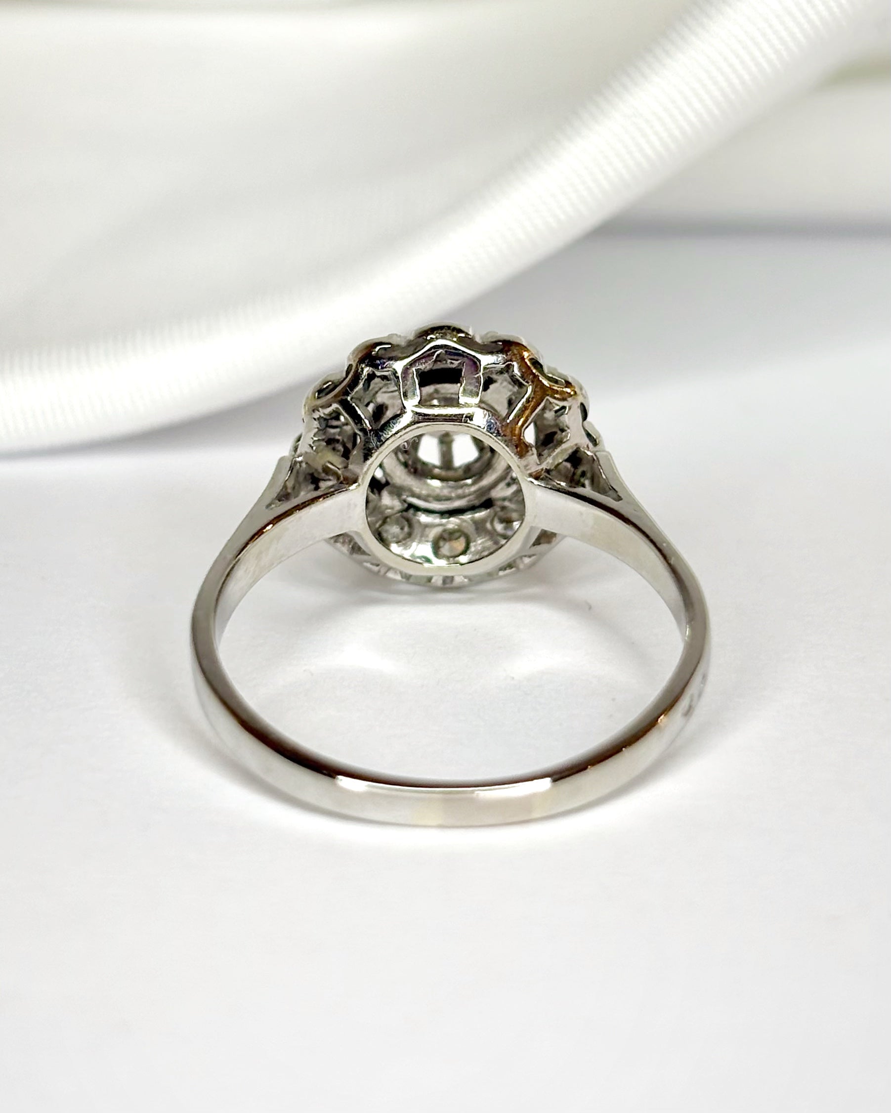 Bague Marguerite Diamants 0.27 carat "Cassandre"