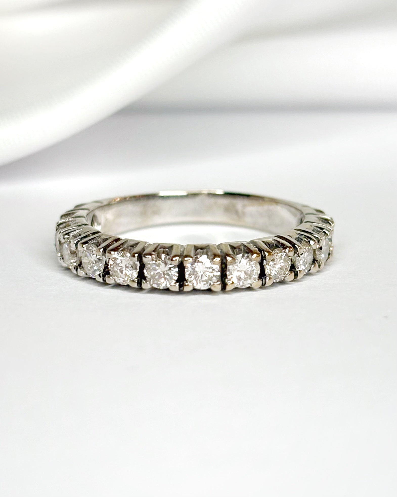 Demi-Alliance Diamants 0.84 carat "Eliane"