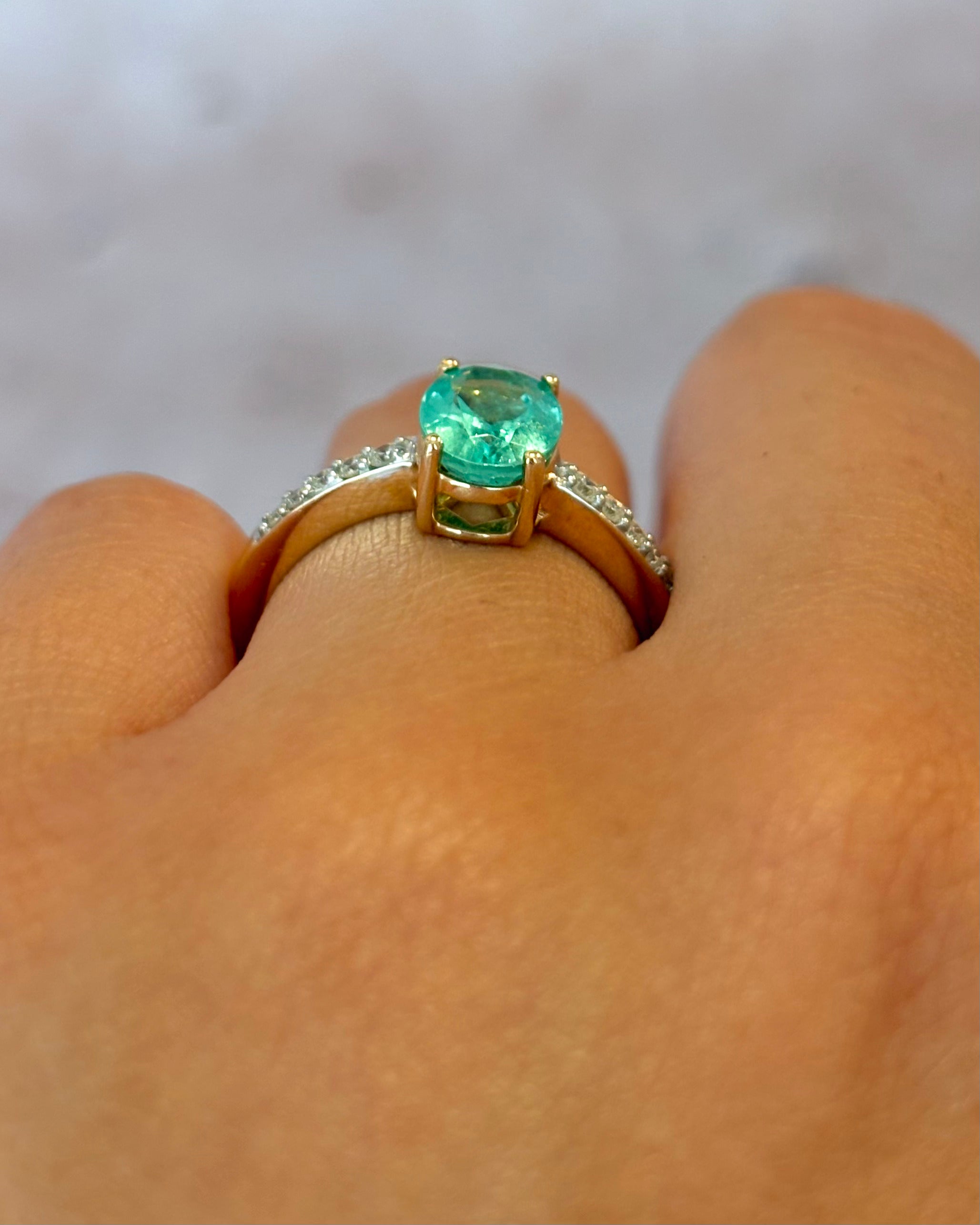 Bague Solitaire Émeraude 1.30 carat &amp; Diamants "Safina"