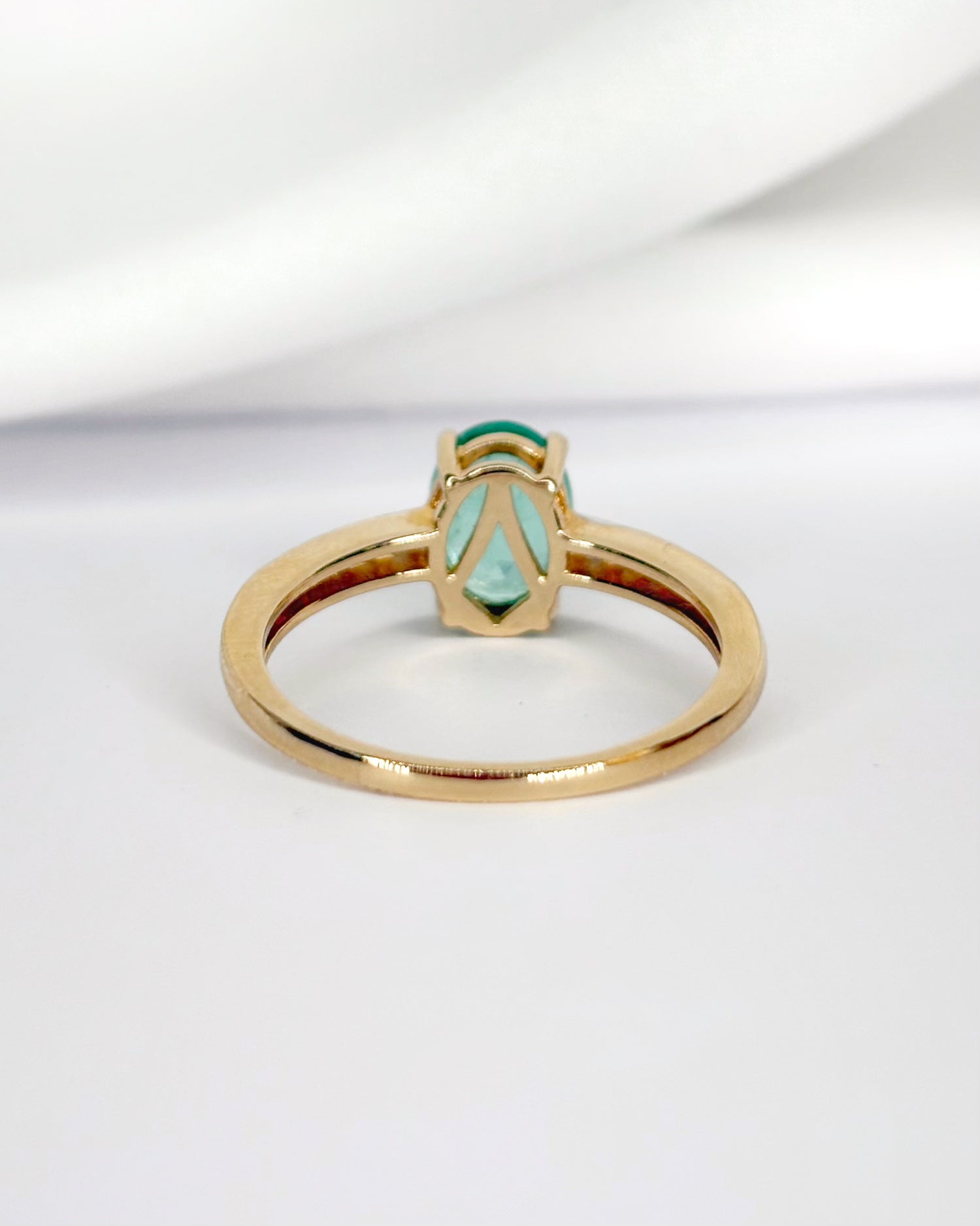 Bague Solitaire Émeraude 1.30 carat &amp; Diamants "Safina"