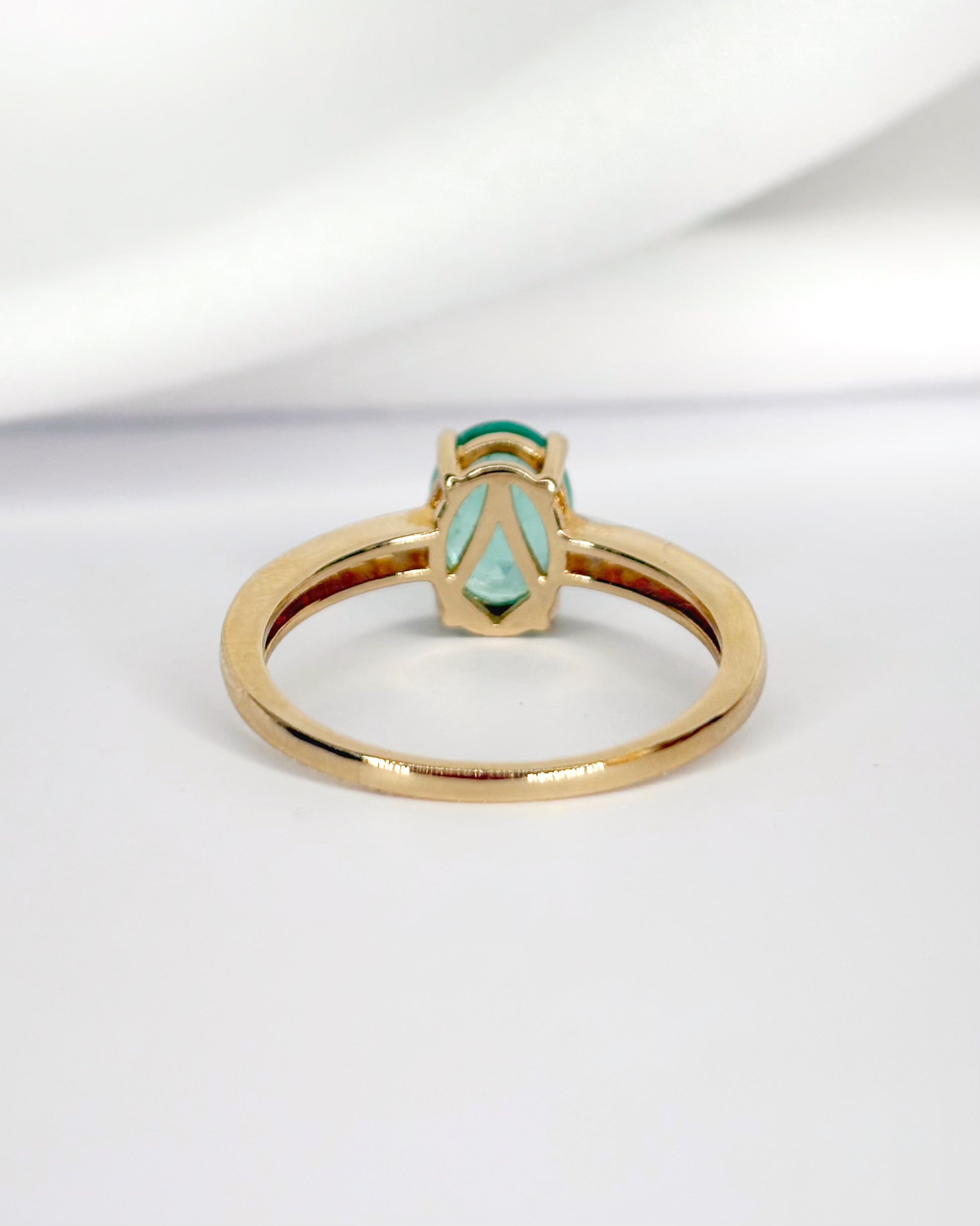 Bague Solitaire Émeraude 1.30 carat &amp; Diamants "Safina"