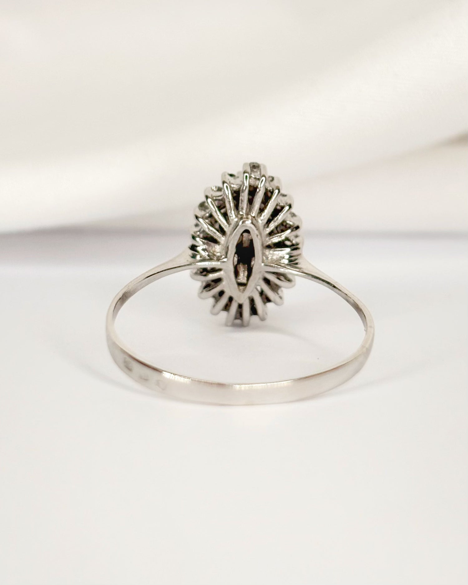 Bague Marguerite Diamants 0.38 carat "Priscilla"