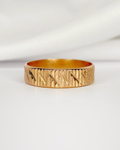 Bague Alliance Jonc Or Jaune 18 carats 5.9 mm "Tia"