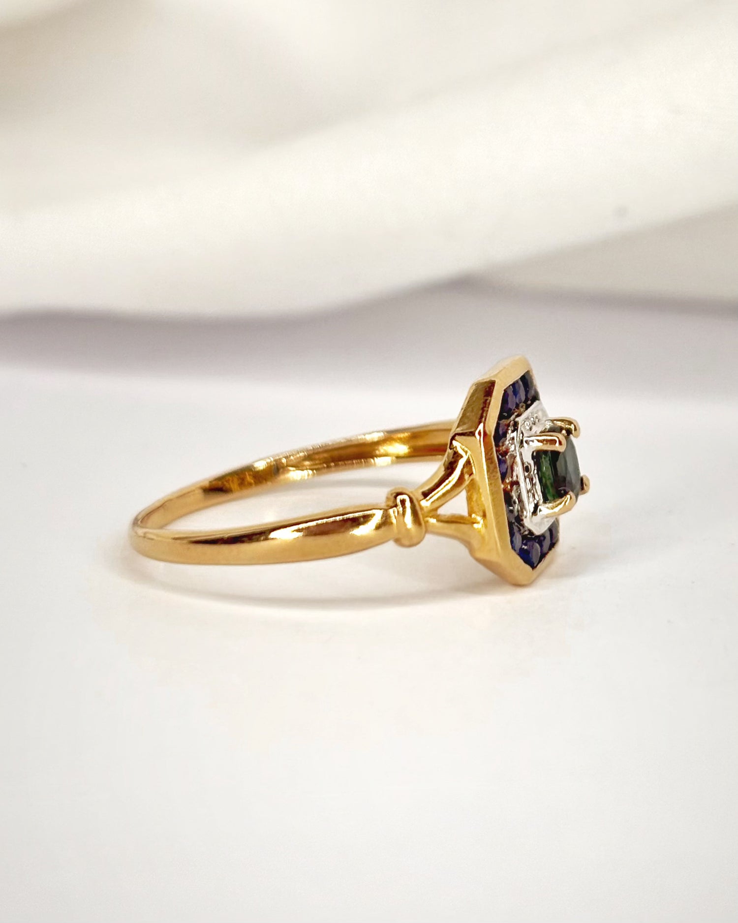 Bague Style Art-Déco Saphirs 0.57 carat "Annaelle"