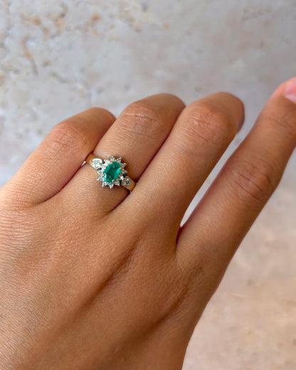 Emerald &amp; Diamond Daisy Ring "Donna"