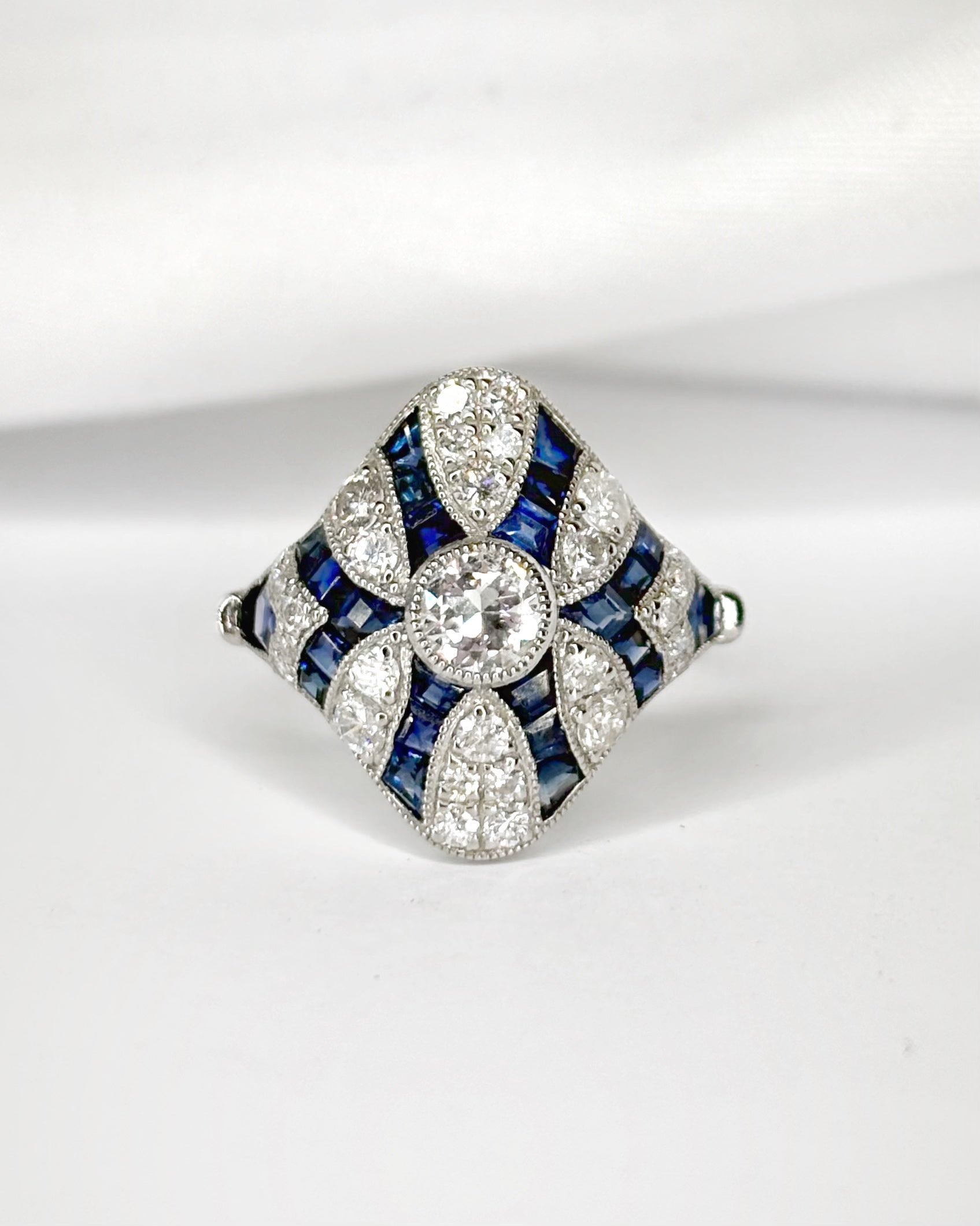 Bague Style Art-Déco Saphirs 0.40 carat &amp; Diamants 0.86 carat "Cécile"
