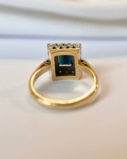 Anillo Margarita con zafiro verde de 1.20 quilates y diamantes de 0.24 quilates, 4,99 g «Maelle»