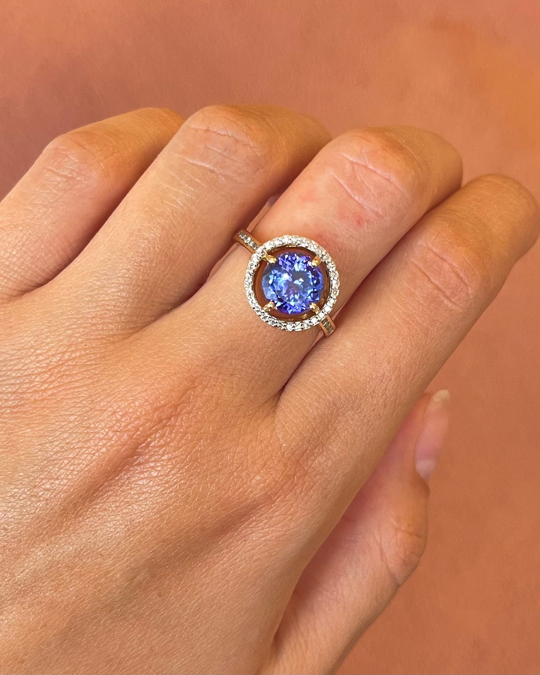 Bague Solitaire Tanzanite 2.30 carats &amp; Diamants 0.40 carat 4,59g "Iliana"