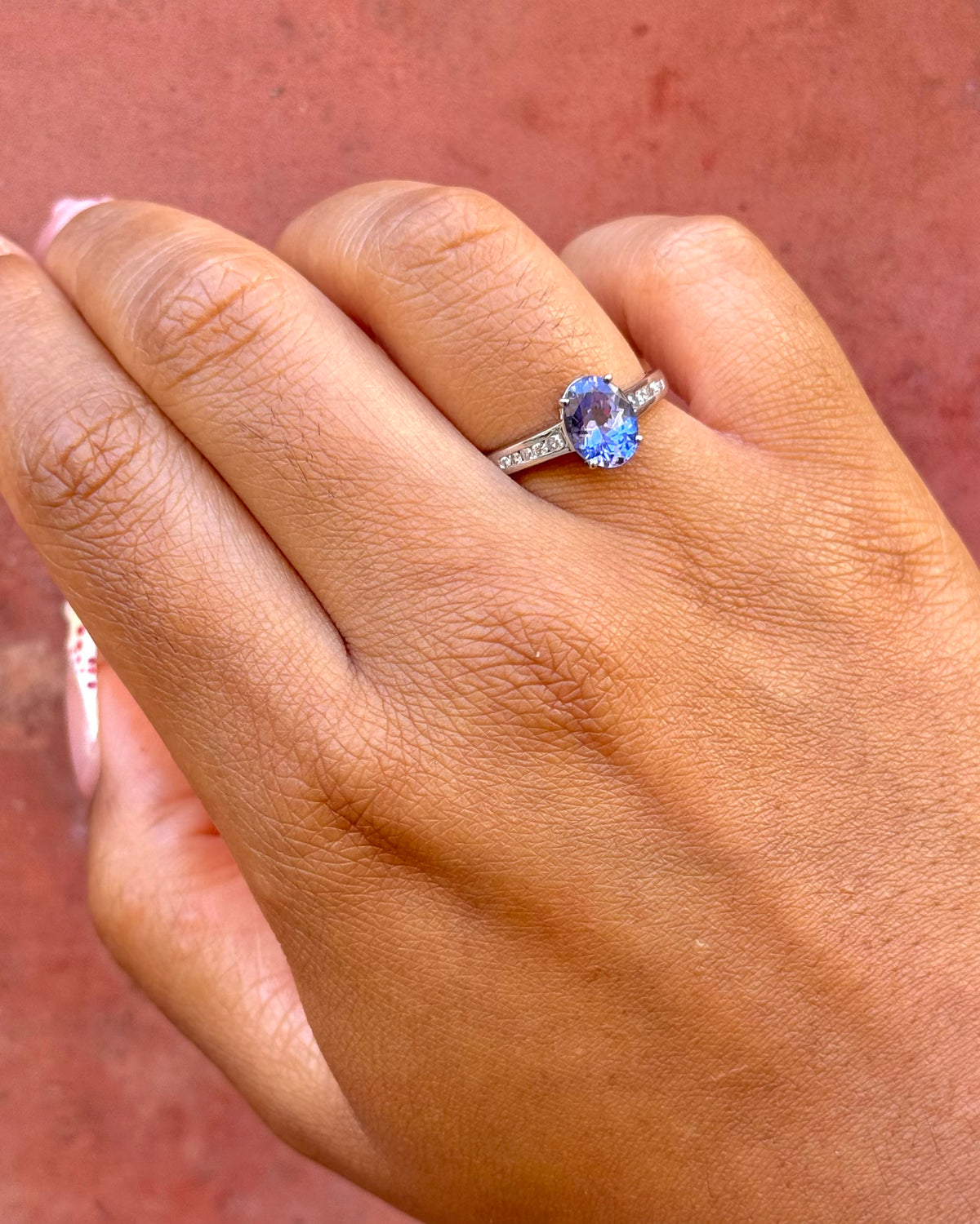 Bague Solitaire Tanzanite 1.80 carat &amp; Diamants 0.29 carat "Polly"