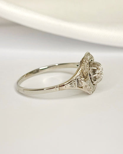 Anillo Art Déco de diamantes de 0,36 quilates "Maurine"