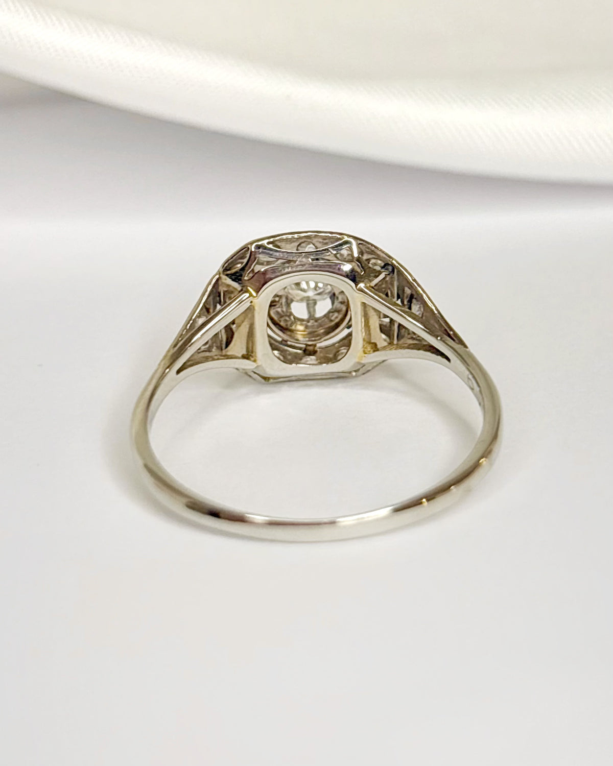 Anillo Art Déco de diamantes de 0,36 quilates "Maurine"