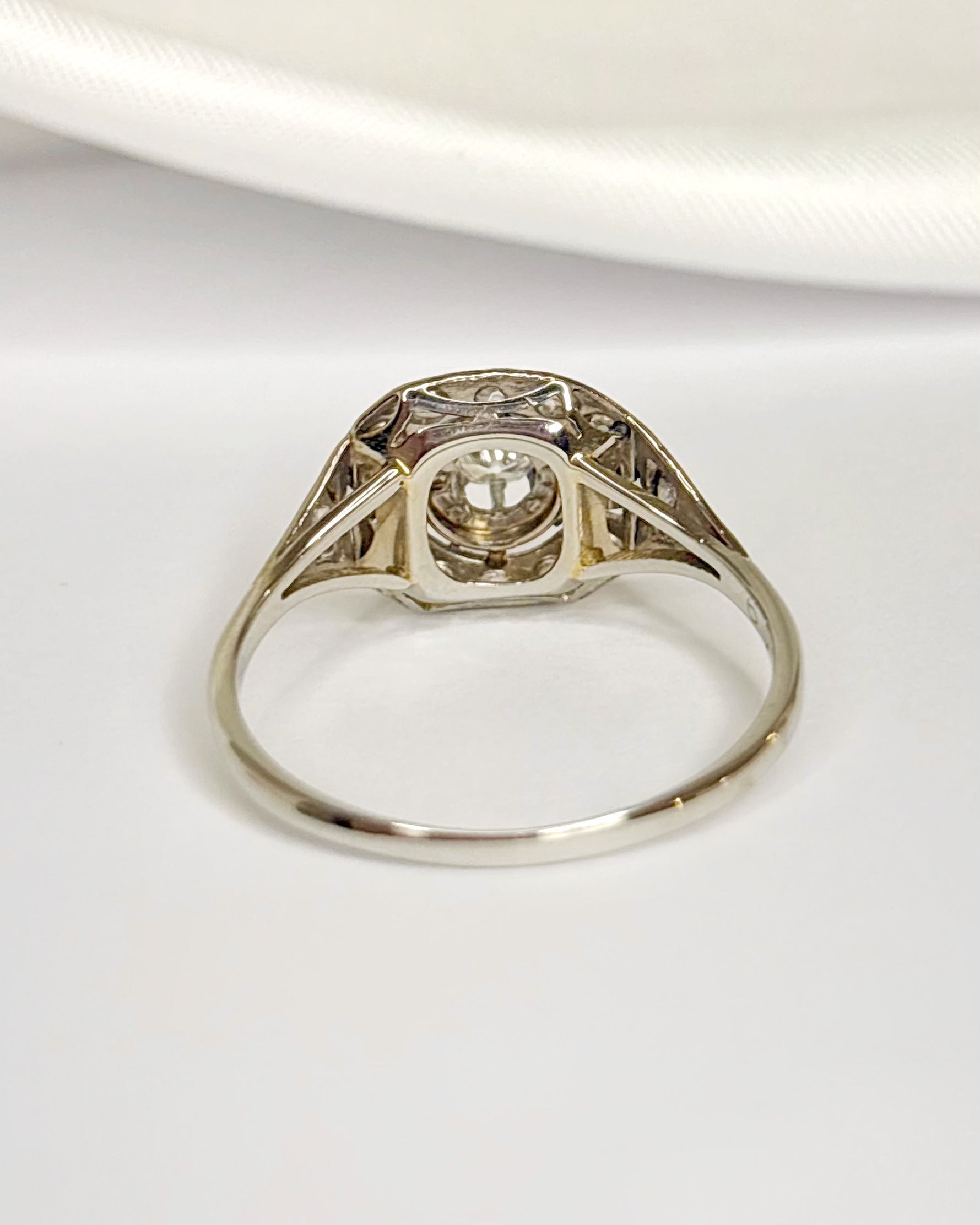 Anillo Art Déco de diamantes de 0,36 quilates "Maurine"