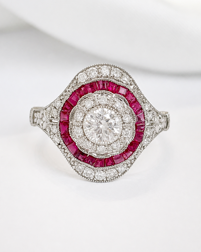 Anillo Art Déco de rubí de 1,15 quilates y diamantes de 0,68 quilates «Aline»