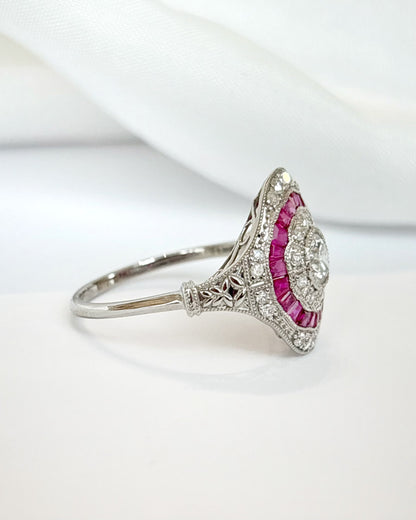 Anillo Art Déco de rubí de 1,15 quilates y diamantes de 0,68 quilates «Aline»