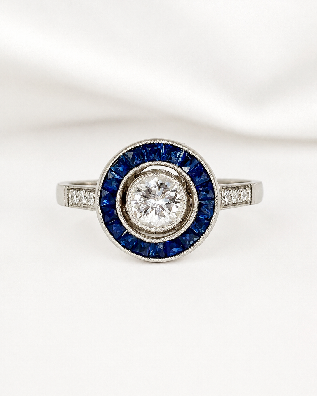 Bague Style Art-Déco Saphirs 0.45 carat &amp; Diamants 0.45 carat "Irina"