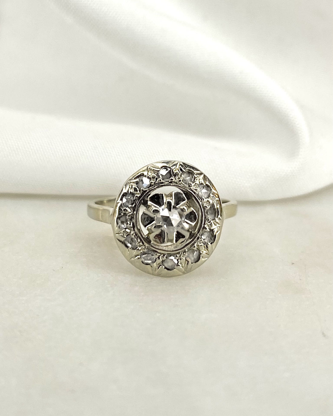 Bague Art Déco 13 Diamants 0.19 carat &quot;Albane&quot;