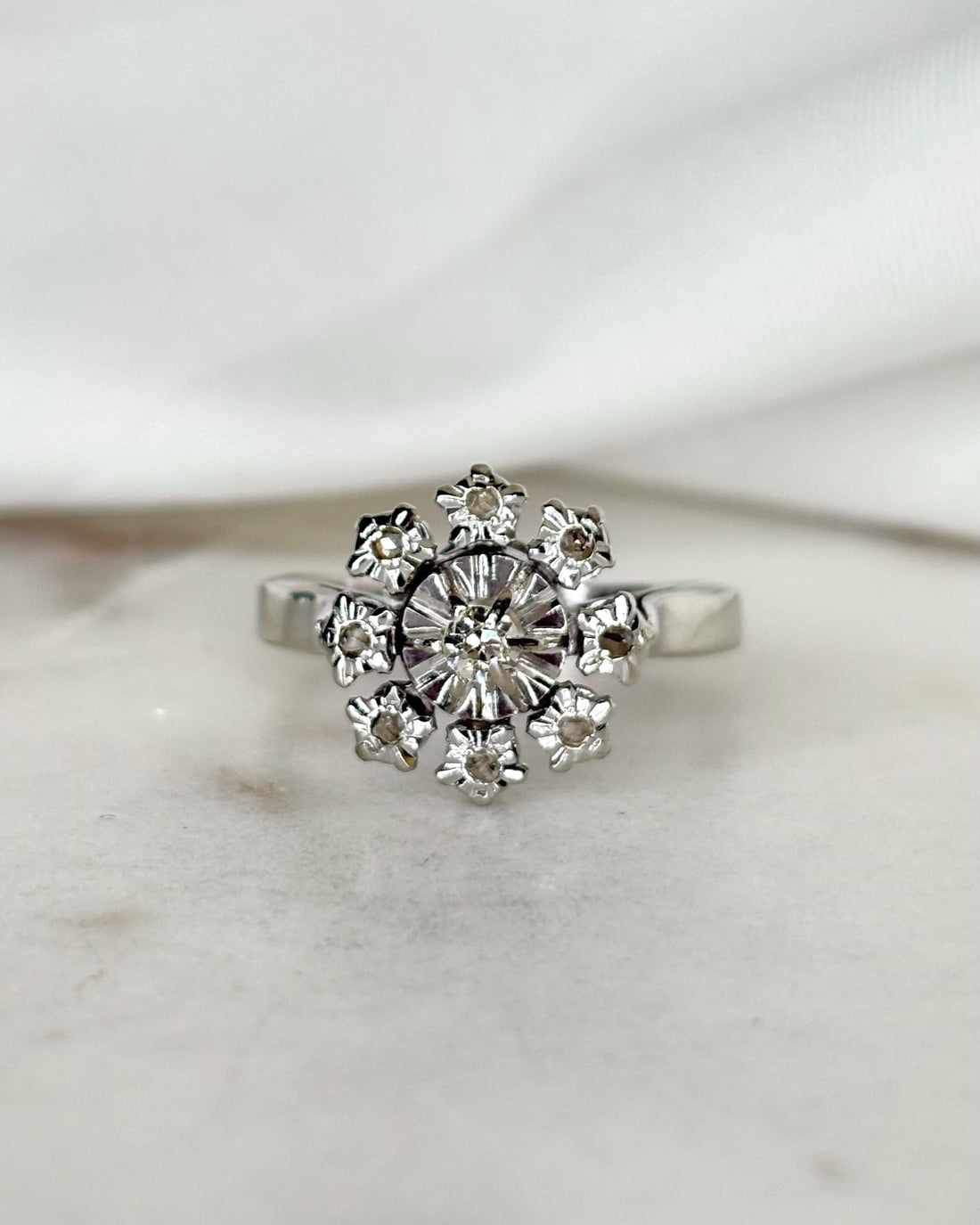 Bague Marguerite 9 Diamants &quot;Amanda&quot;