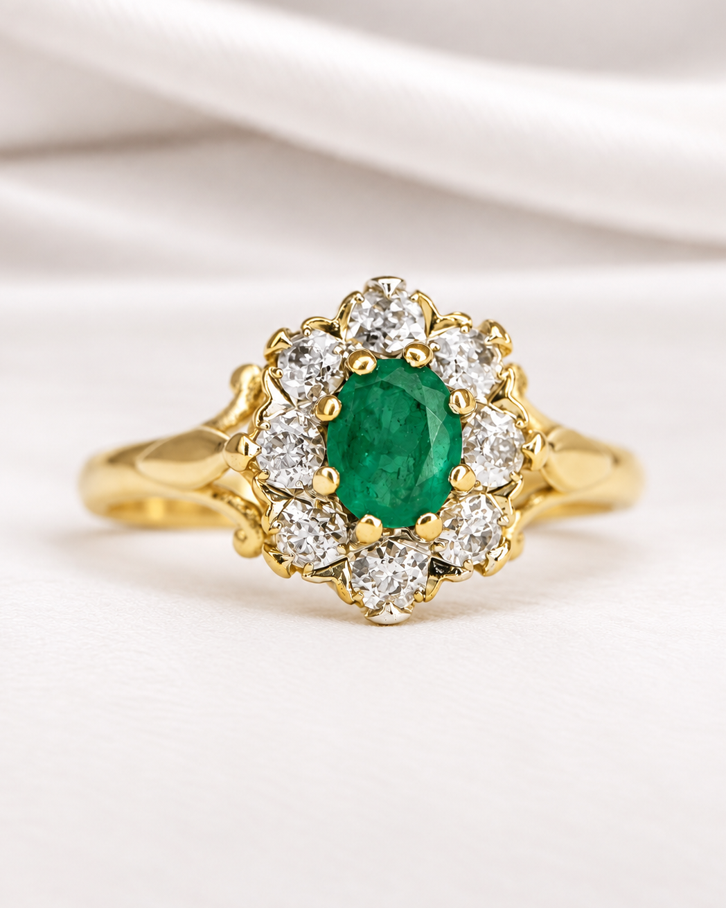 Bague Marguerite Émeraude &amp; Diamants "Claudia"