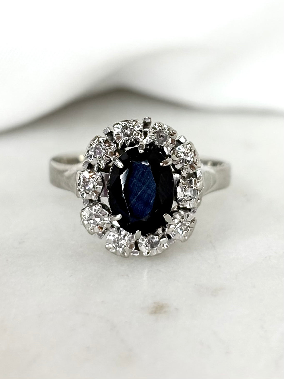 Bague Marguerite Saphir 1.60 carat &amp; Diamants &quot;Manna&quot;