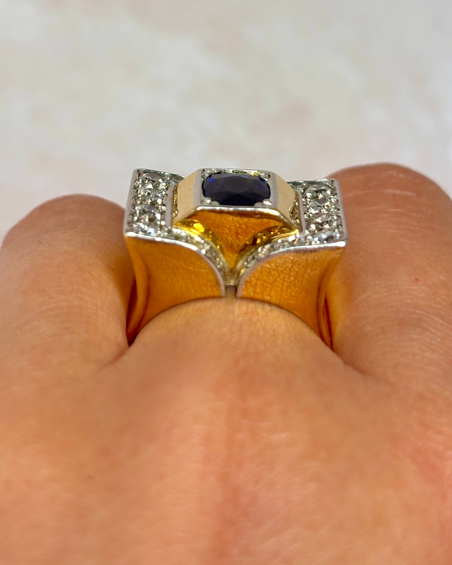 Tank Sapphire Ring 1.40 carat, Diamonds 0.68 carat &amp; Gold 11.73g "Frida"