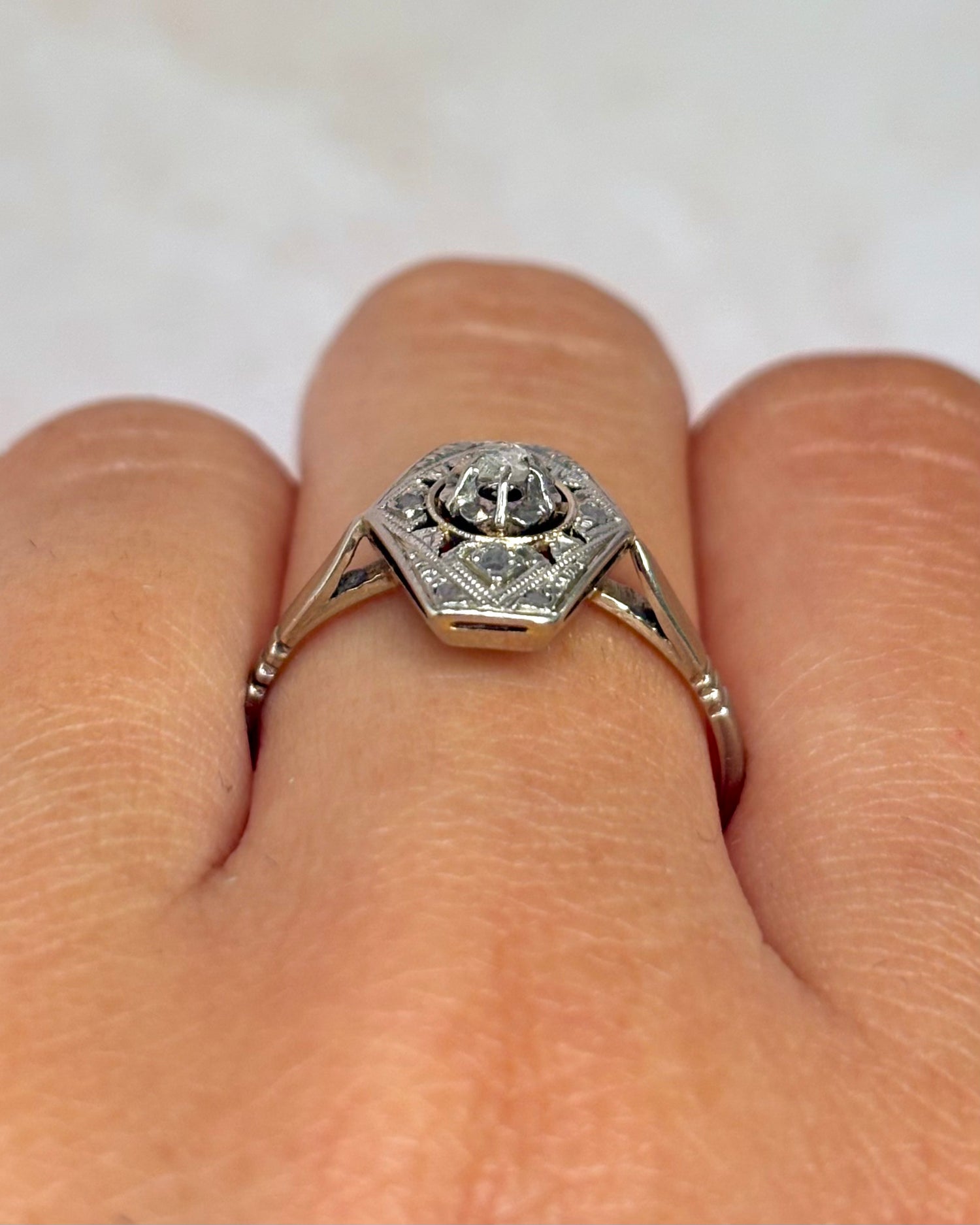 Art Deco Diamond Ring "Bonie"