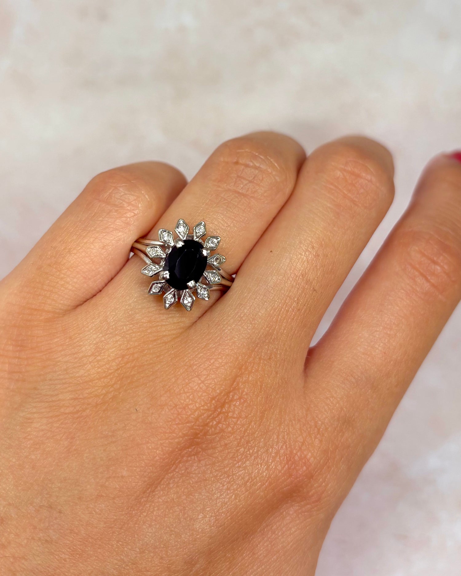 Bague Marguerite Saphir 1.40 carat &amp; Diamants "Chéryl"