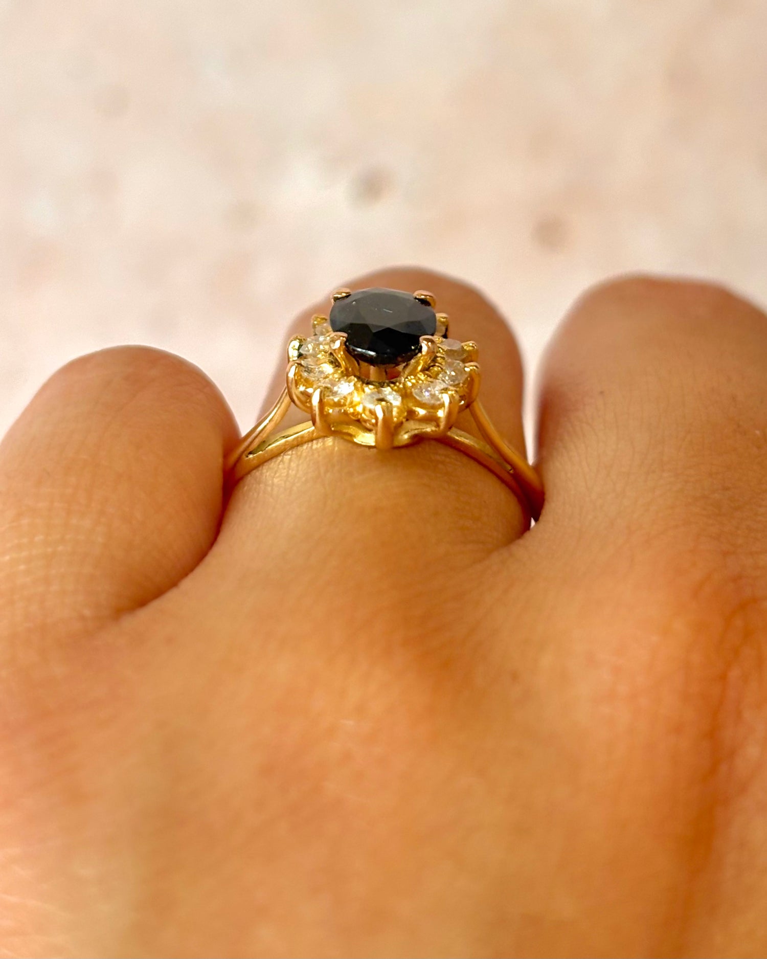 Bague Marguerite Saphir 1.32 carat &amp; Diamants 0.30 carat "Elodie"