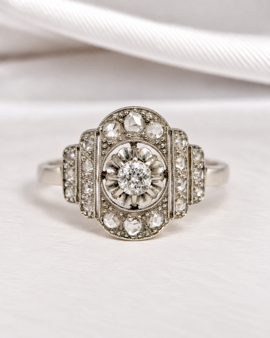Art Deco Diamond Ring 0.26 carat "Shérine"