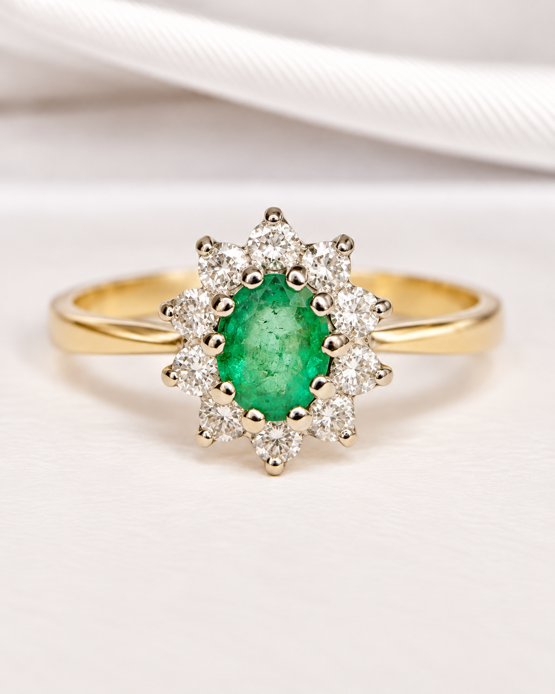 0.75-carat Emerald &amp; 0.50-carat Diamond Daisy Ring "Hermoine"