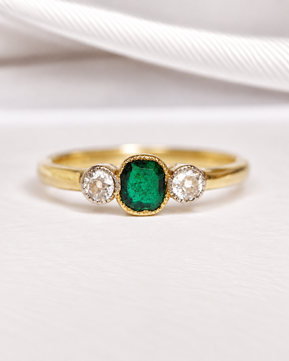 Bague Trilogie Émeraude &amp; Diamants "Esmeralda"