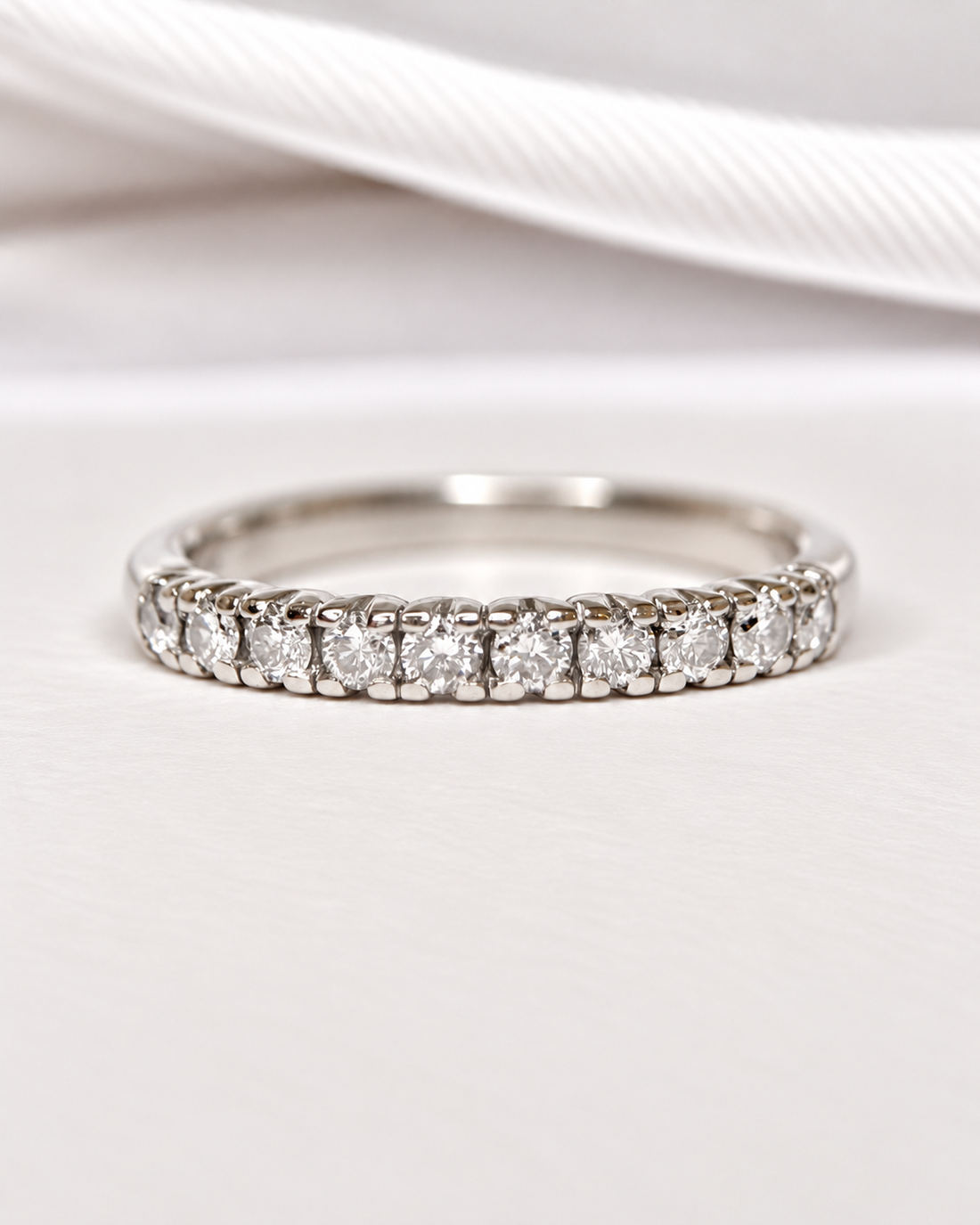 Demi-Alliance Diamants 0.30 carat 2.3mm "Murielle"