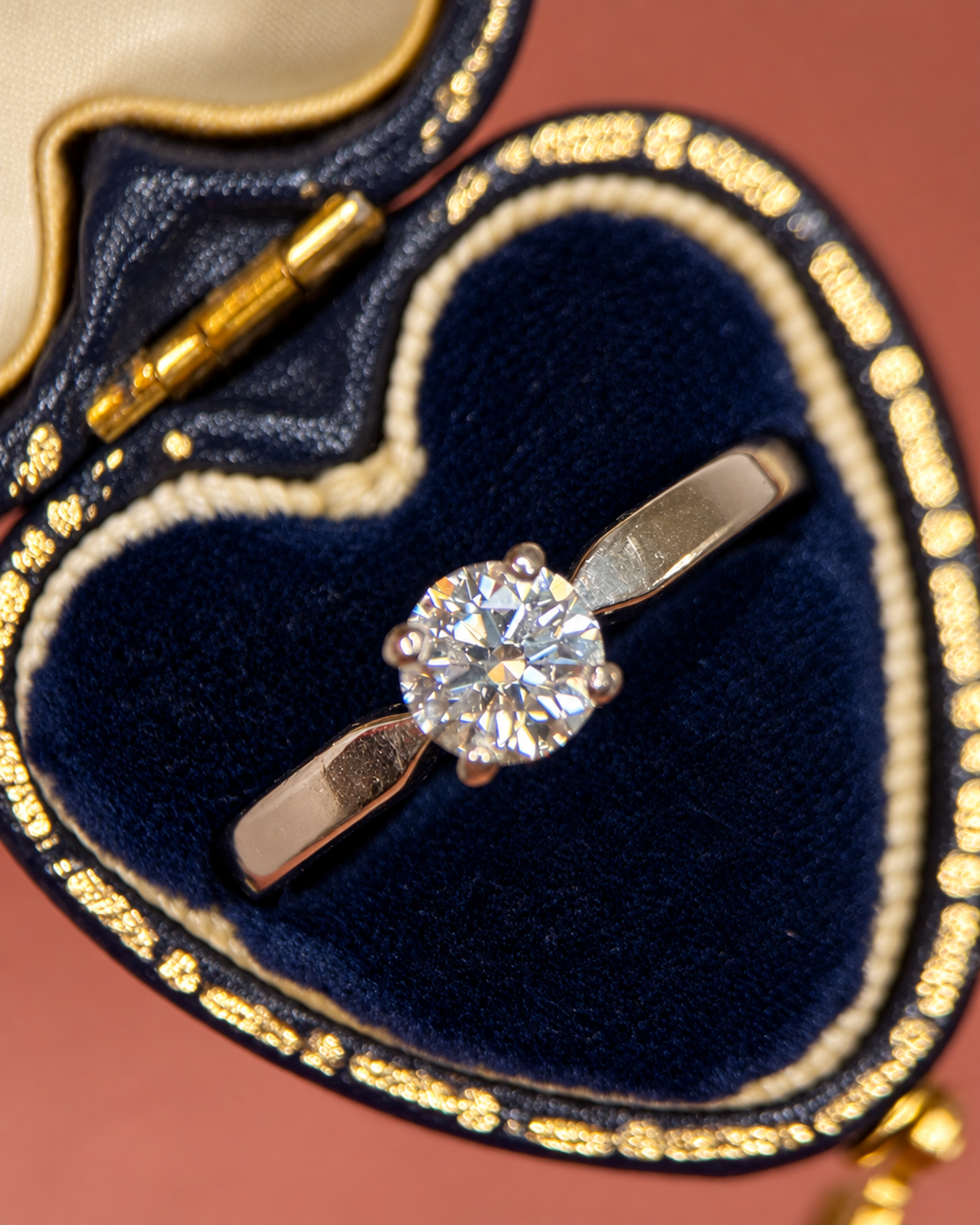 0.65-carat Diamond Solitaire Ring 4.39g "Flavie"