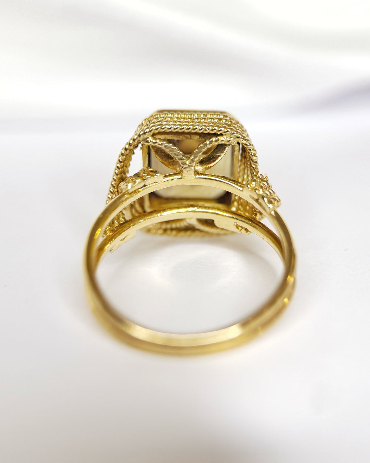 Smoky Quartz Cocktail Ring 5.50 carats 9.07g "Leanna"