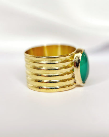 0.80-carat Chalcedony Band Ring "Taliana"