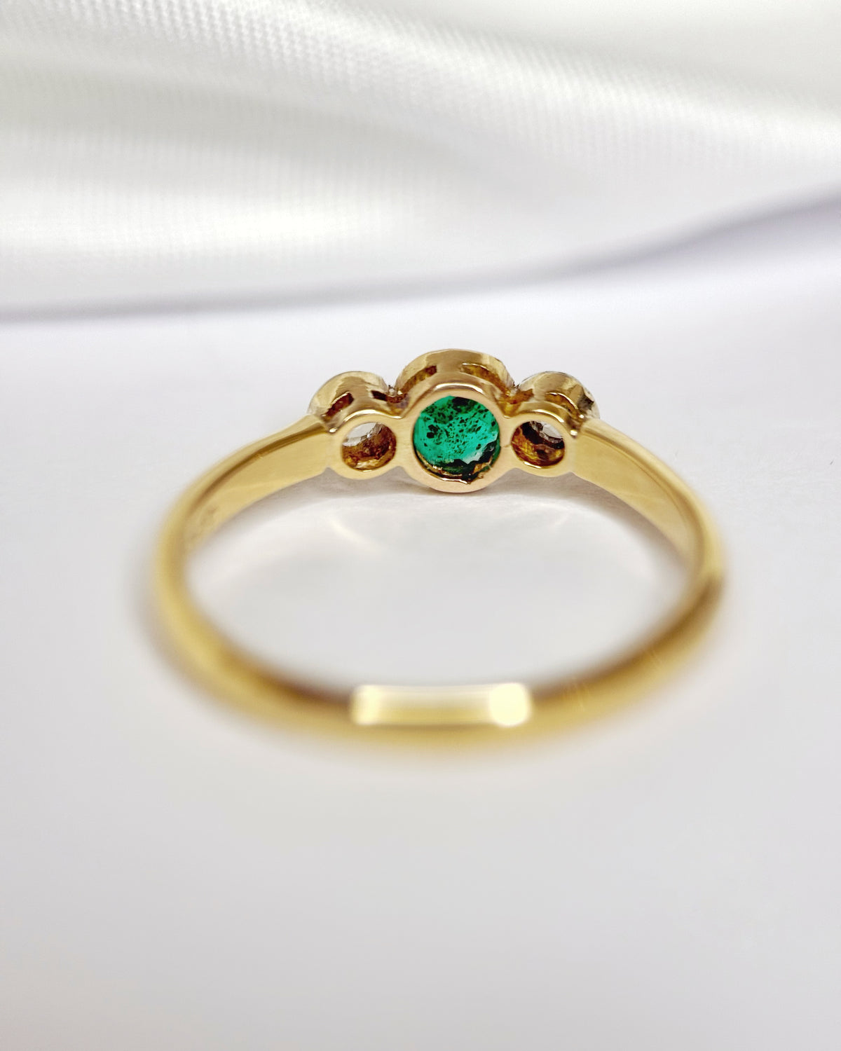 Bague Trilogie Émeraude &amp; Diamants "Esmeralda"